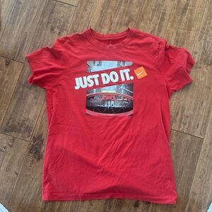 Nike Men’s Medium T shirt